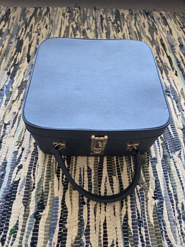 Antler blue lockable storage