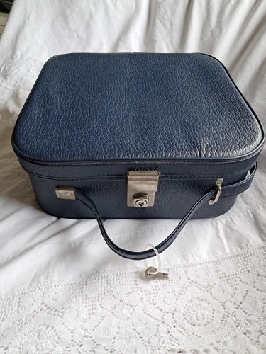 Vintage retro vanity travel - retro,