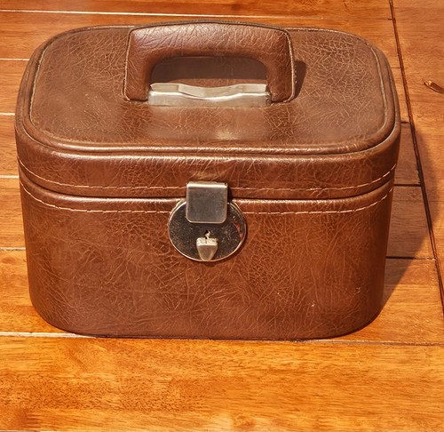 1960s 1970s brown vanity - 1970s, train