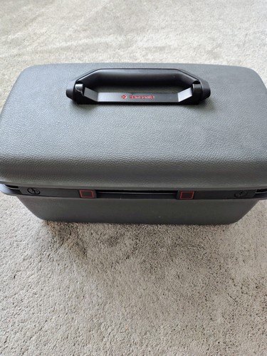Samsonite hard shell lockable - samsonite,