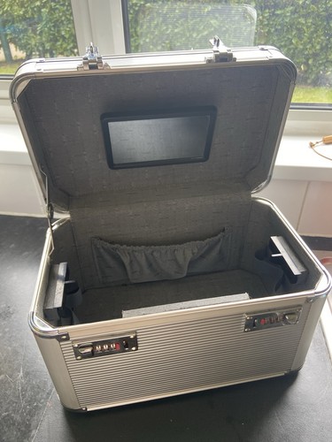 Large aluminium beauty - aluminium, case